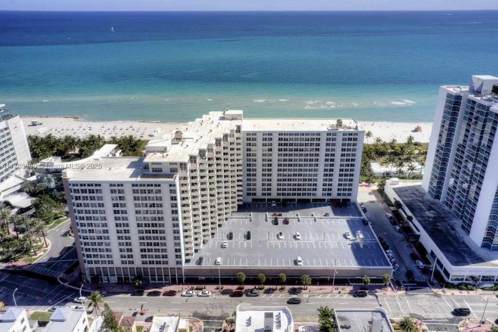 Small Image of 2899 COLLINS AVE #1203, Miami Beach Number 2
