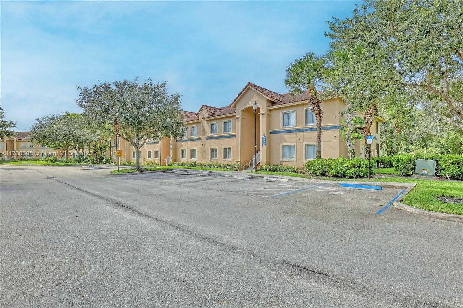 Small Image of 1169 GOLDEN LAKES BLVD #1123, West Palm Beach Number 12