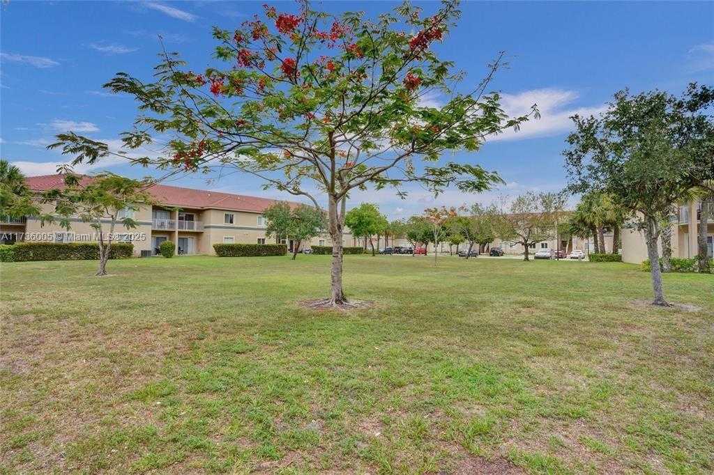 Small Image of 1169 GOLDEN LAKES BLVD #1123, West Palm Beach Number 14