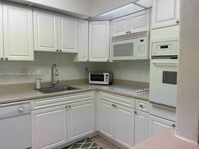 Small Image of 19390 COLLINS AVE #219, Sunny Isles Beach Number 2
