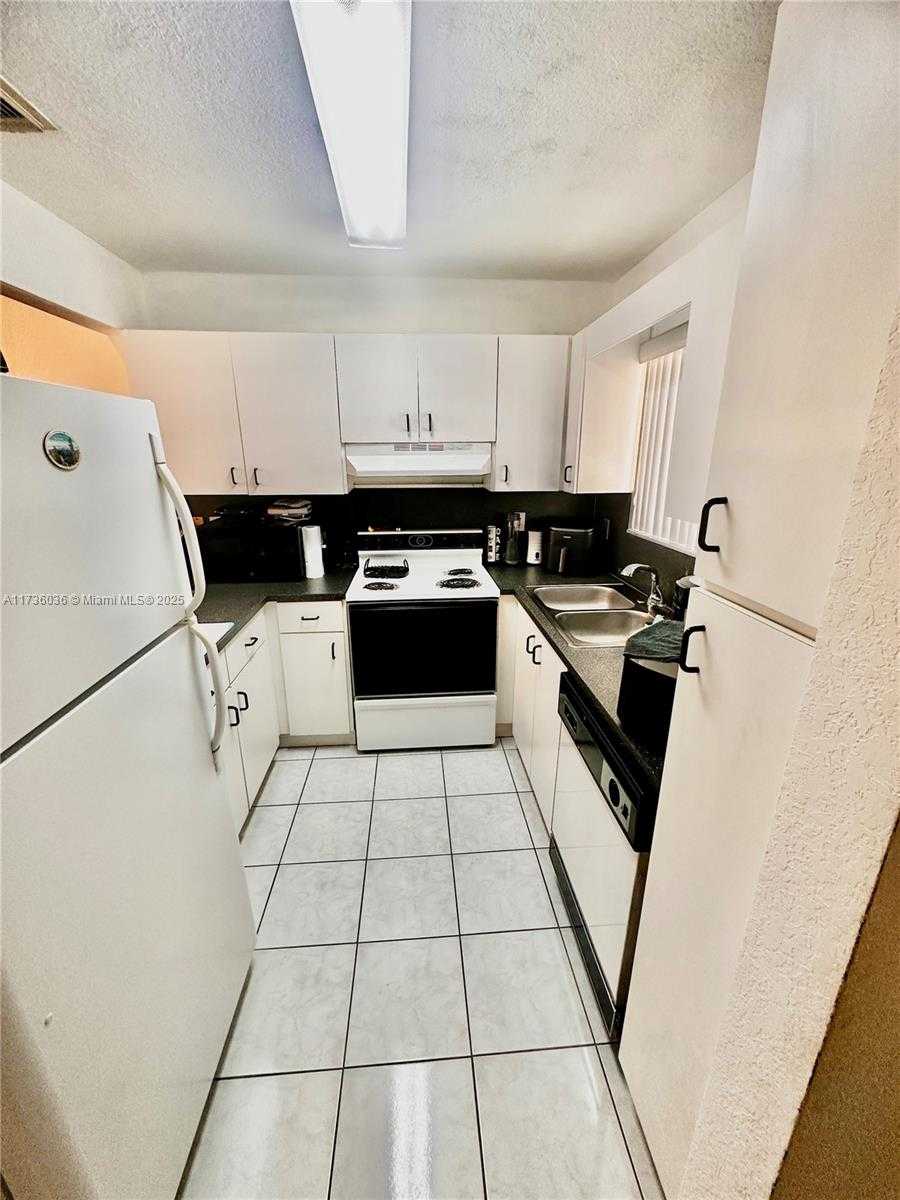 Small Image of 7011 WEST 29TH AVE #210, Hialeah Number 6