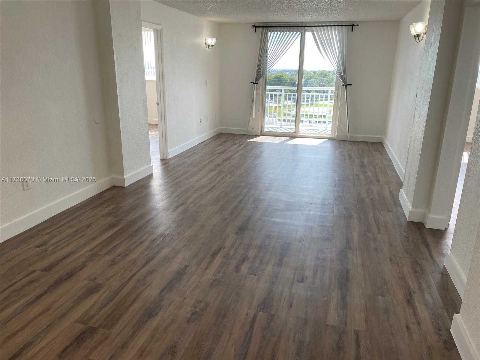 Small Image of 1251 NORTH EAST 108TH ST #807, Miami Number 4