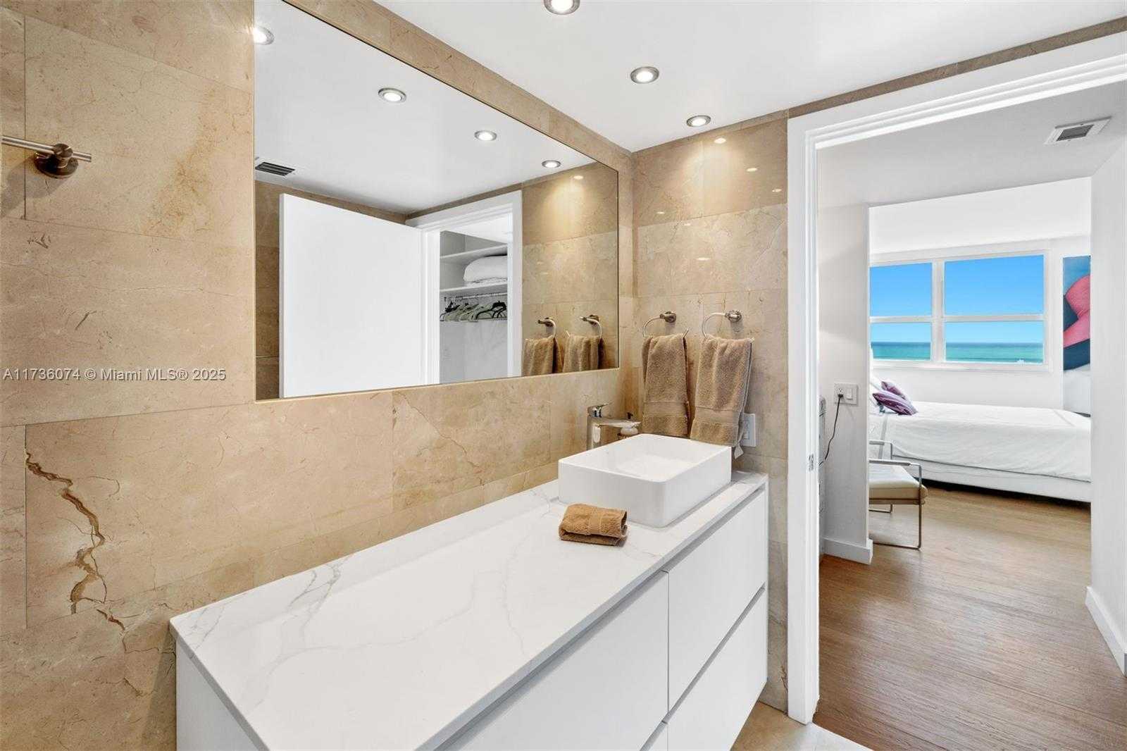 Small Image of 650 WEST AVE #2310, Miami Beach Number 15