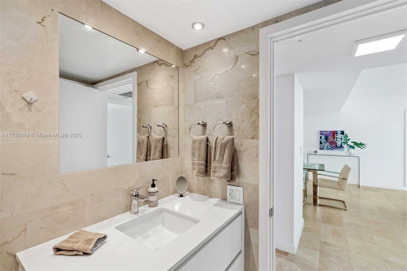 Small Image of 650 WEST AVE #2310, Miami Beach Number 19