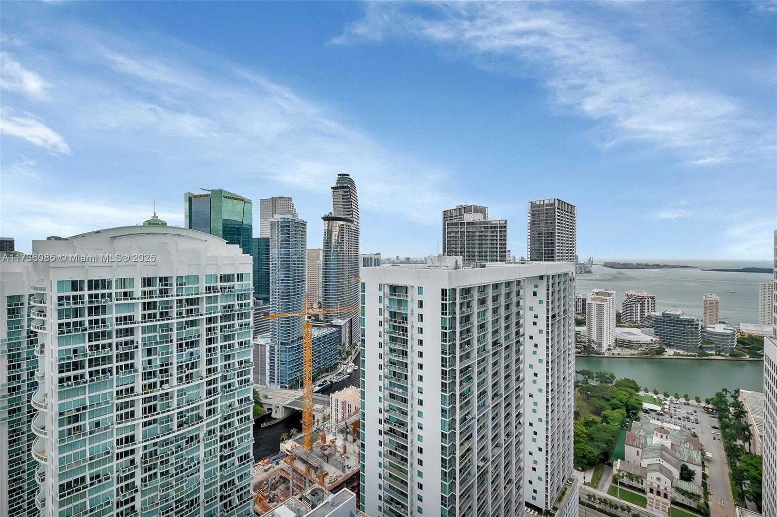 Small Image of 68 SE 6th St, Miami, FL 33131, USA Number 39
