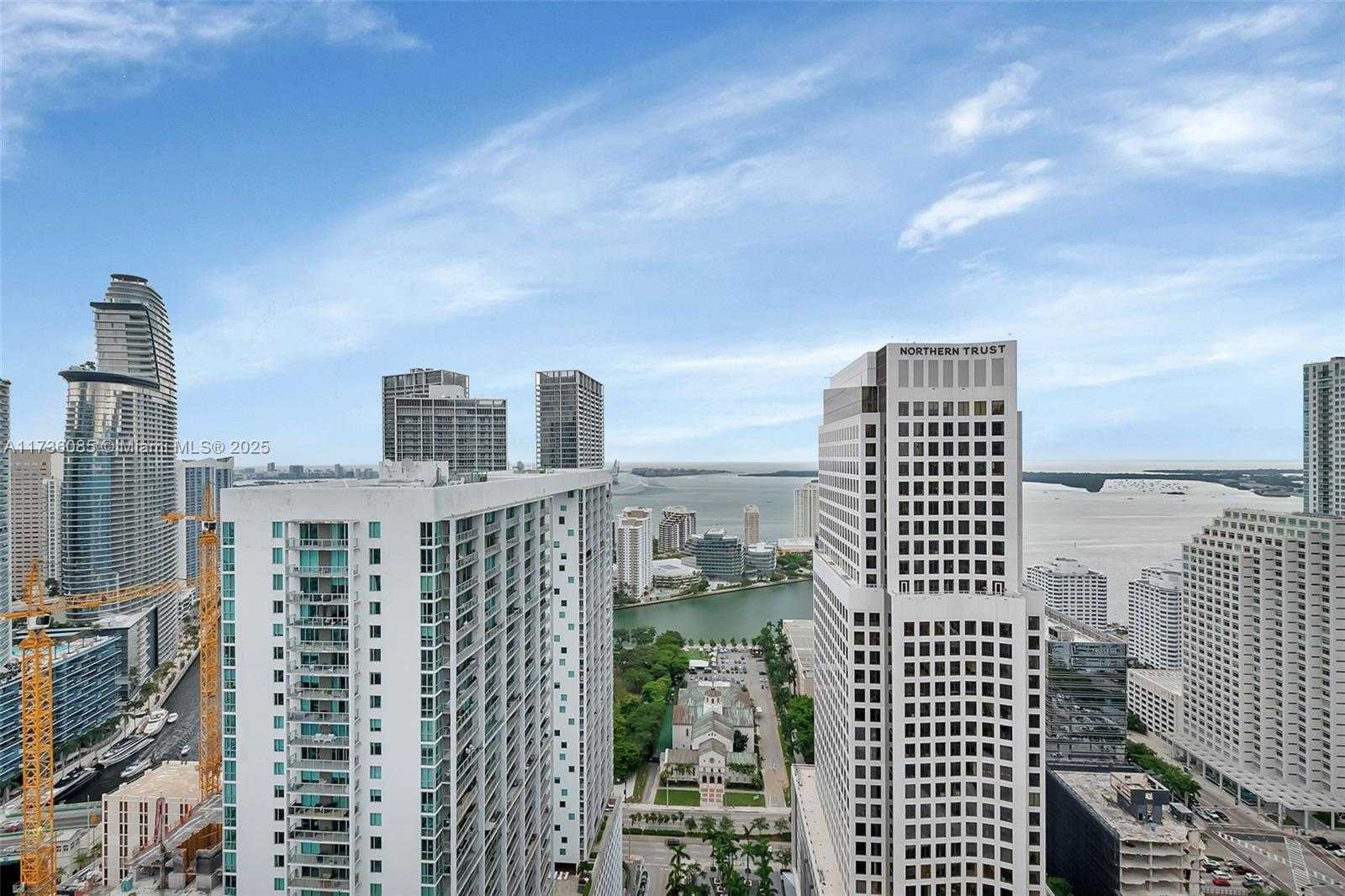 Small Image of 68 SE 6th St, Miami, FL 33131, USA Number 40