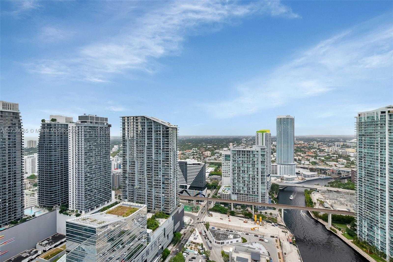 Small Image of 68 SE 6th St, Miami, FL 33131, USA Number 43