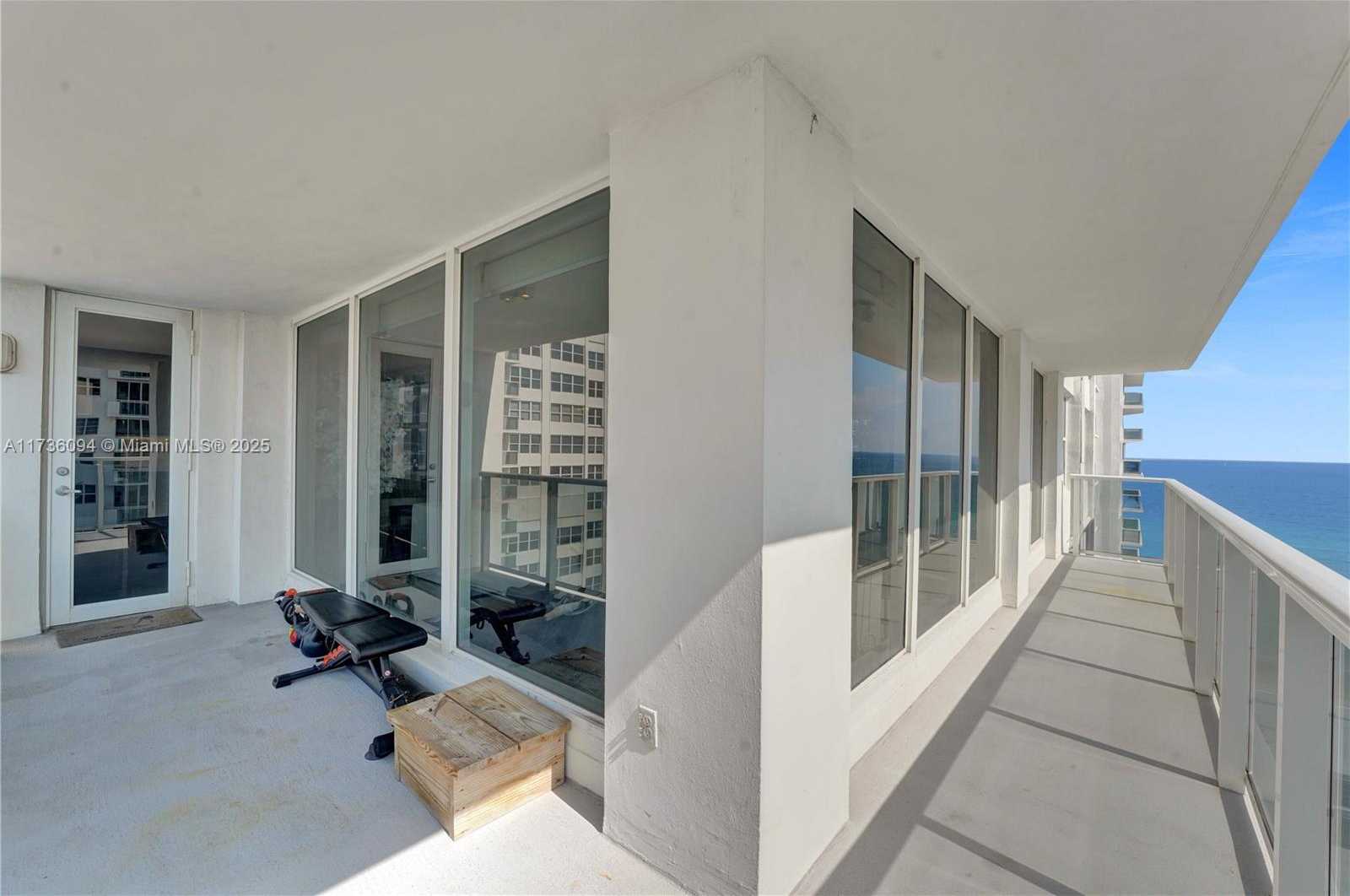 Small Image of 2751 SOUTH OCEAN DR #908S, Hollywood Number 12