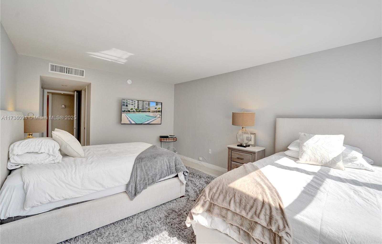 Small Image of 2751 SOUTH OCEAN DR #908S, Hollywood Number 41
