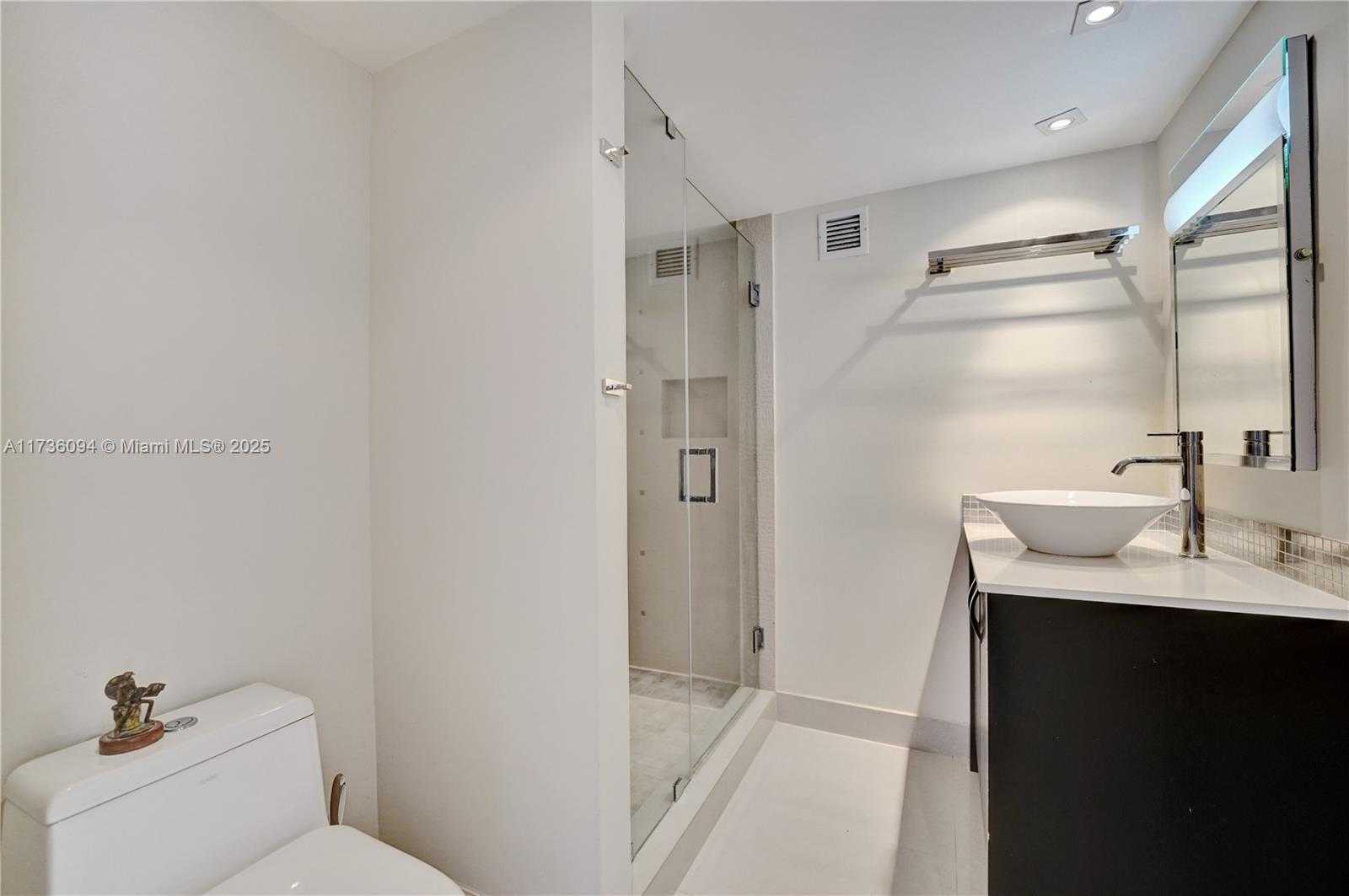 Small Image of 2751 SOUTH OCEAN DR #908S, Hollywood Number 42