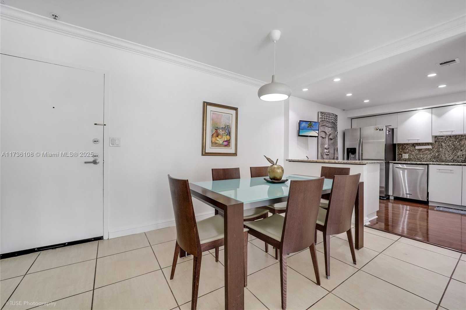Small Image of 575 CRANDON BLVD #306, Key Biscayne Number 3