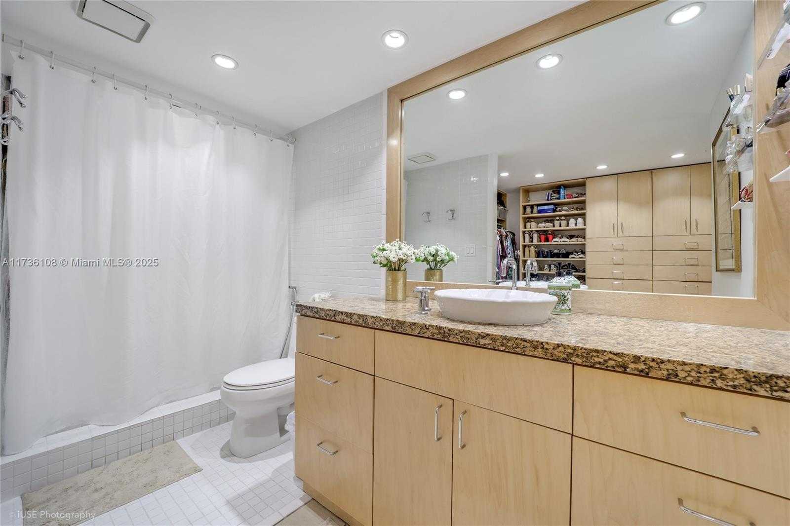 Small Image of 575 CRANDON BLVD #306, Key Biscayne Number 9