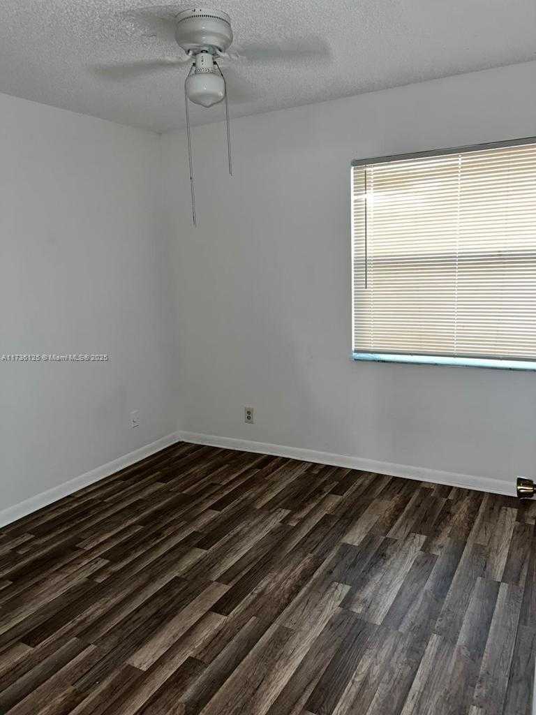 Small Image of 7903 SOUTH WEST 8TH ST, North Lauderdale Number 14