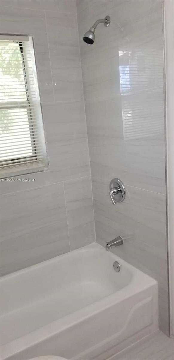 Small Image of 7903 SOUTH WEST 8TH ST, North Lauderdale Number 7