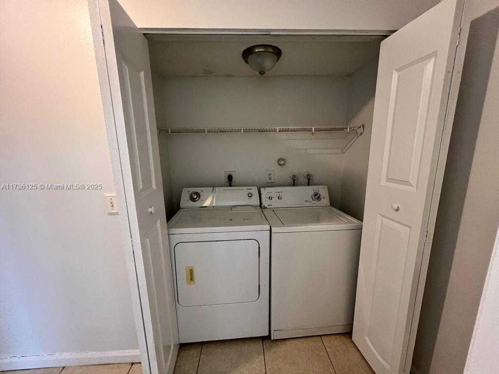 Small Image of 7903 SOUTH WEST 8TH ST, North Lauderdale Number 9