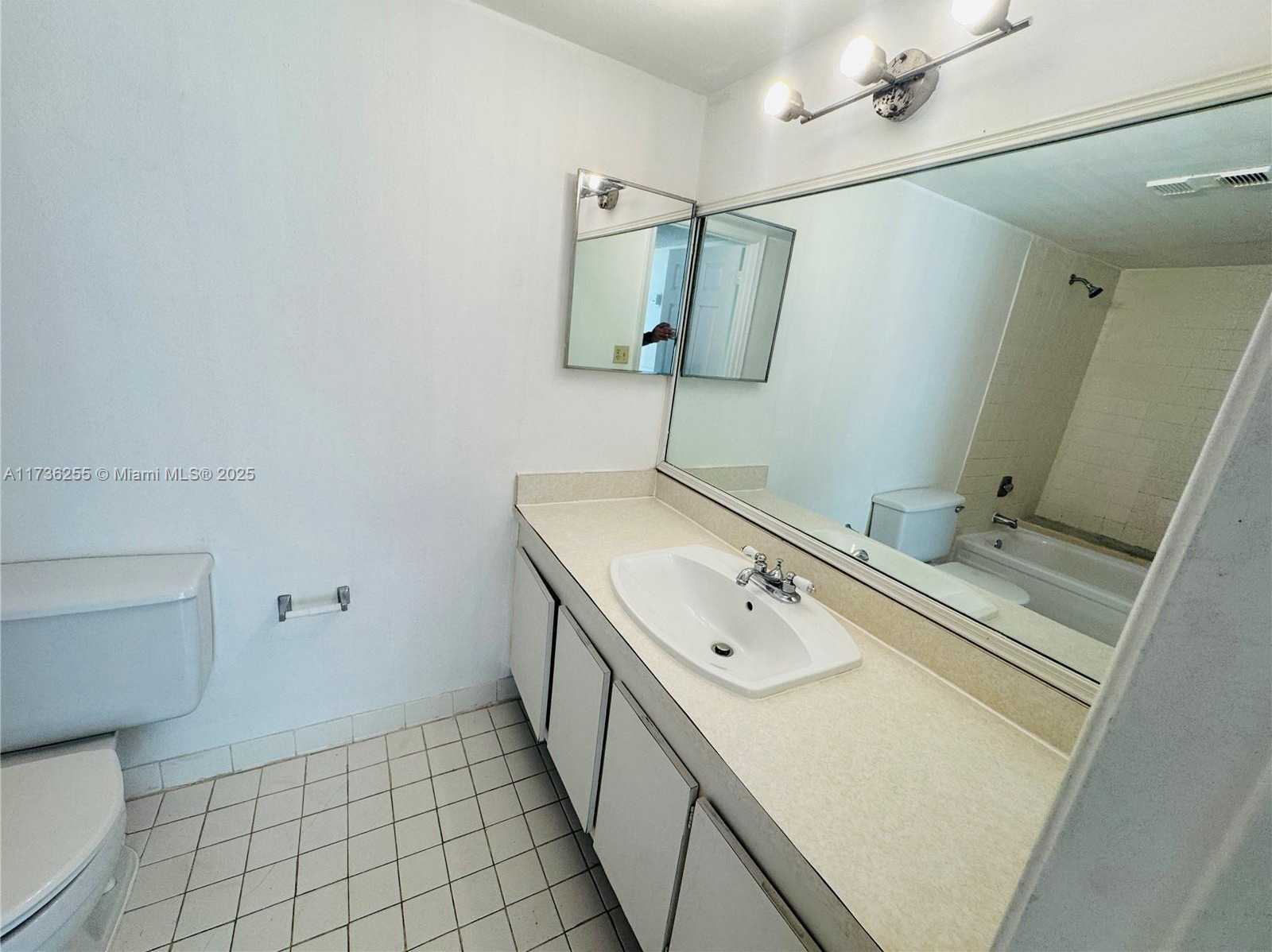 Small Image of 1880 NORTH CONGRESS AVE #210, West Palm Beach Number 13