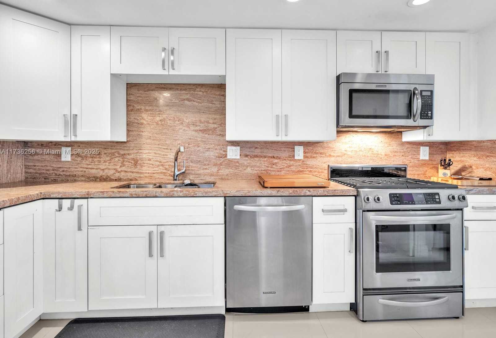 Small Image of 2030 SOUTH OCEAN DR #1414, Hallandale Beach Number 19