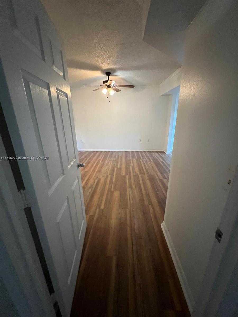 Small Image of 2494 CENTERGATE DR #103, Miramar Number 13
