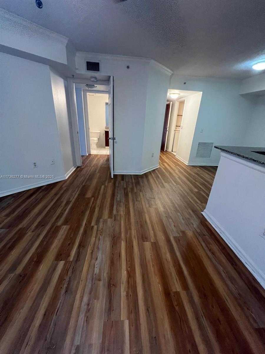 Small Image of 2494 CENTERGATE DR #103, Miramar Number 21