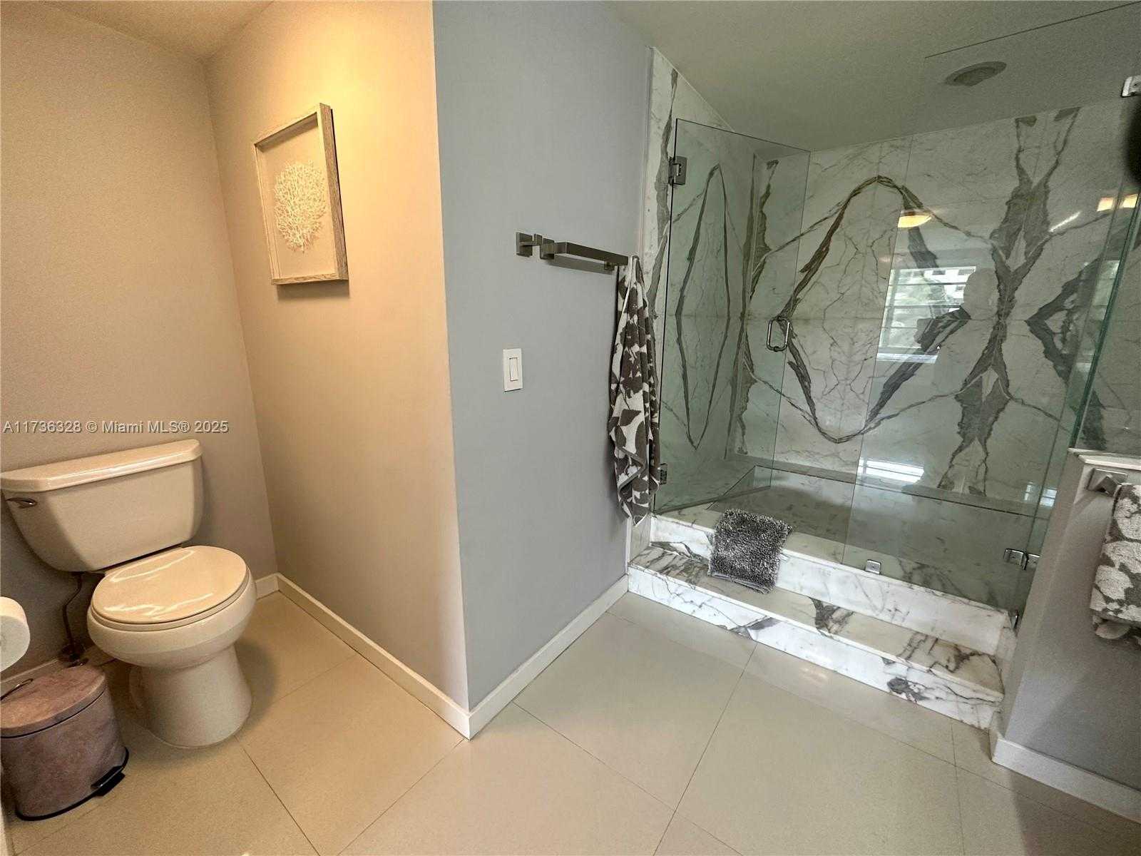 Small Image of 155 OCEAN LANE DR #407, Key Biscayne Number 10