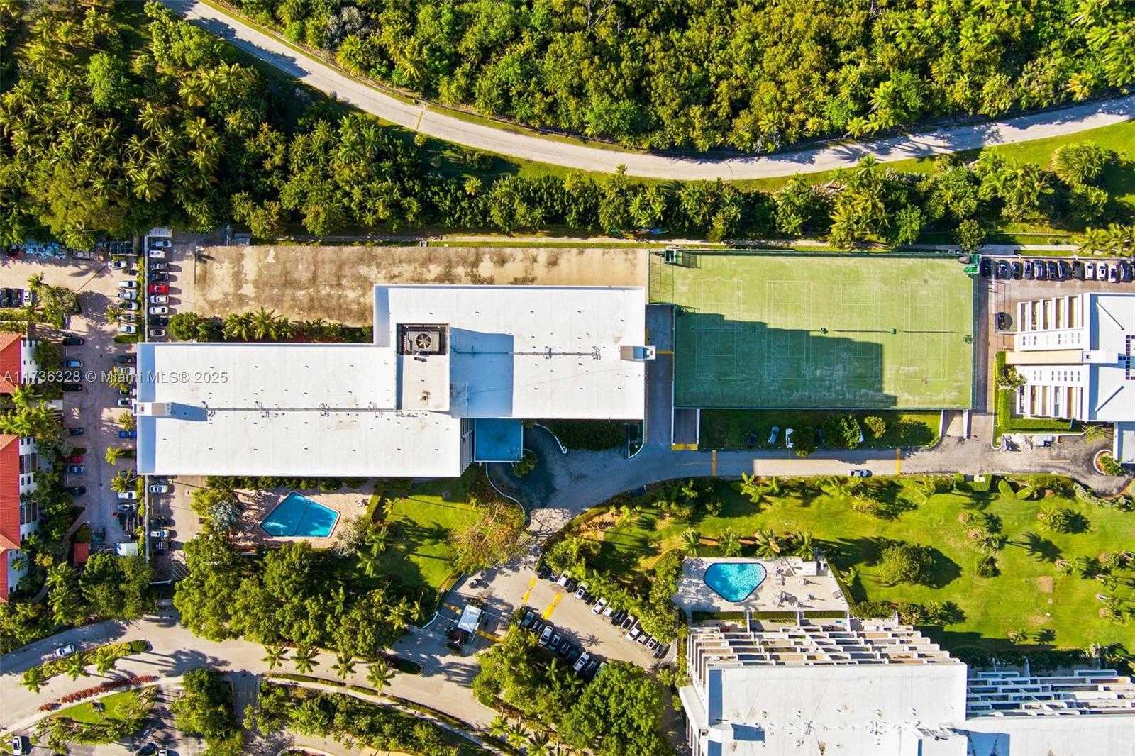 Small Image of 155 OCEAN LANE DR #407, Key Biscayne Number 28