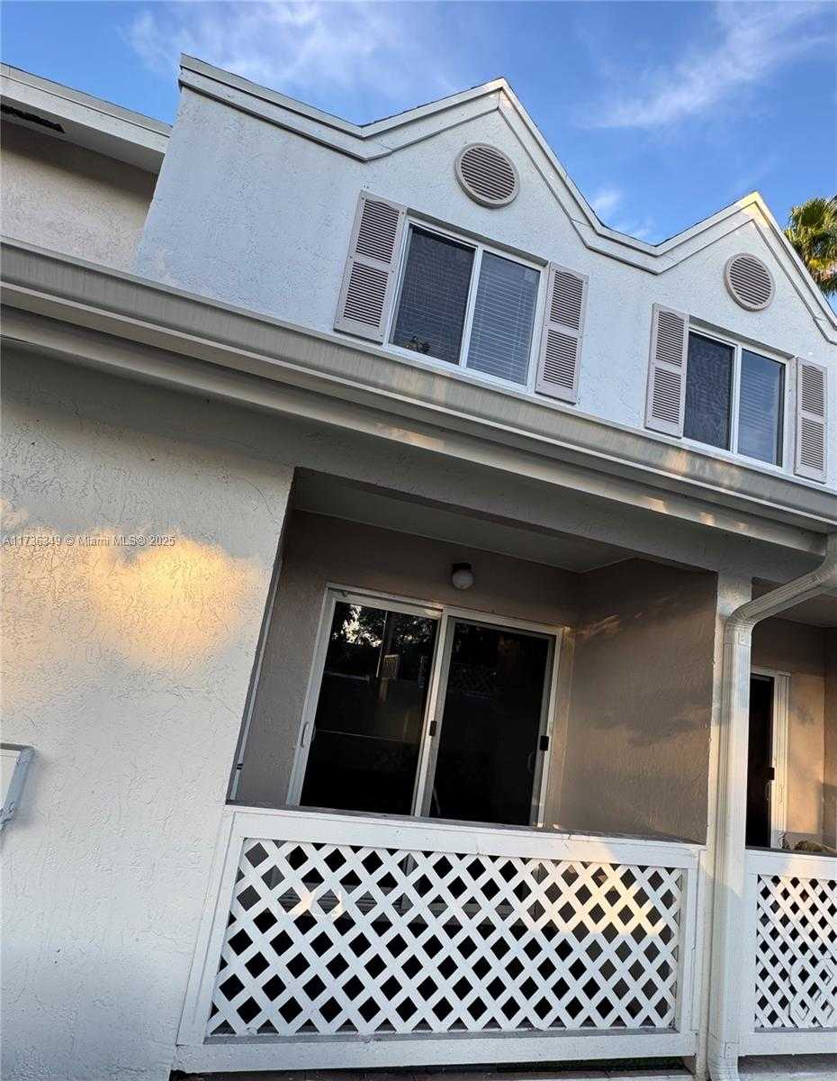Small Image of 17455 NORTH WEST 67TH CT #K-17, Hialeah Number 3