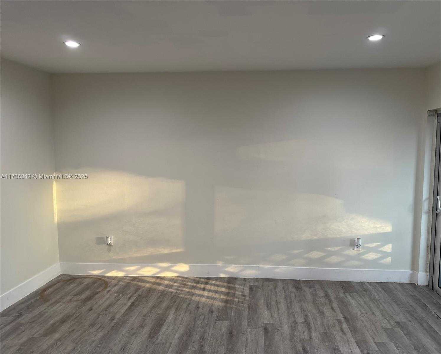 Small Image of 17455 NORTH WEST 67TH CT #K-17, Hialeah Number 4