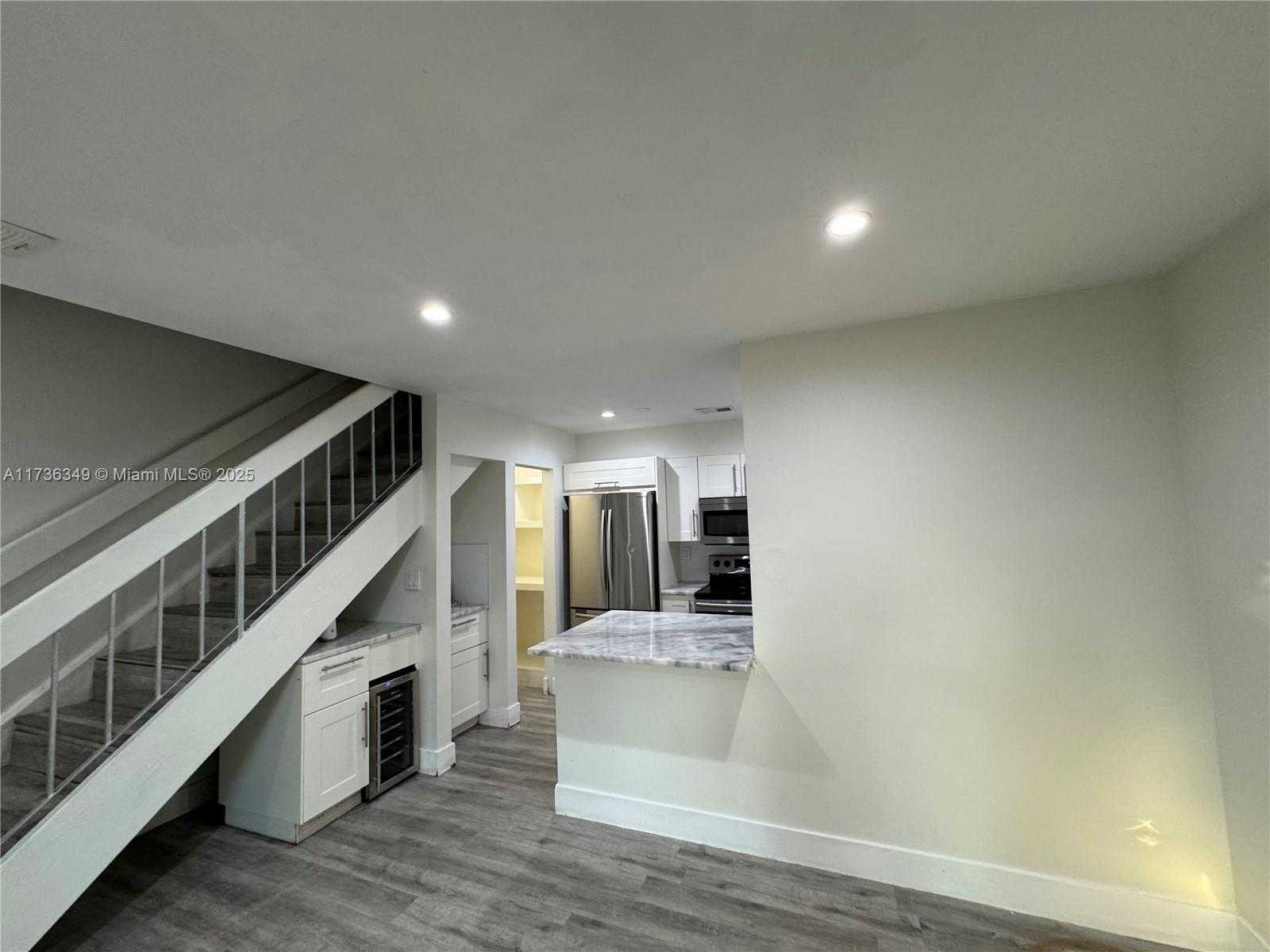 Small Image of 17455 NORTH WEST 67TH CT #K-17, Hialeah Number 6