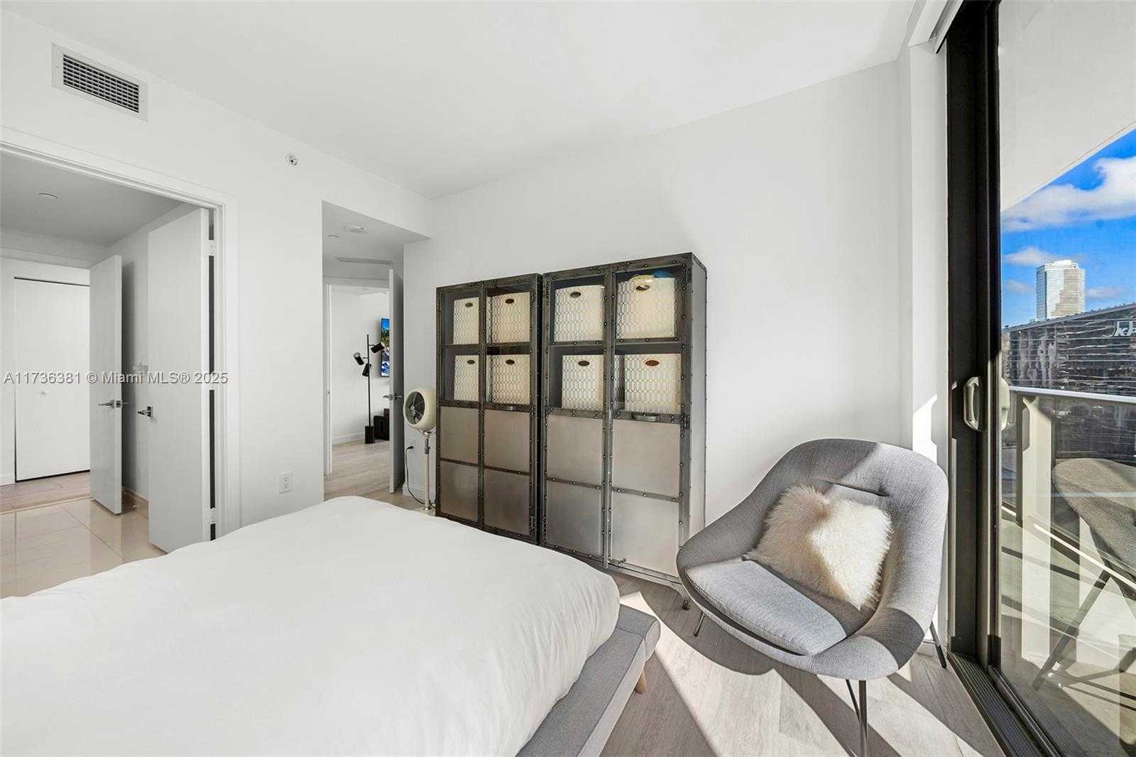 Small Image of 55 SOUTH WEST 9TH ST #1701, Miami Number 14