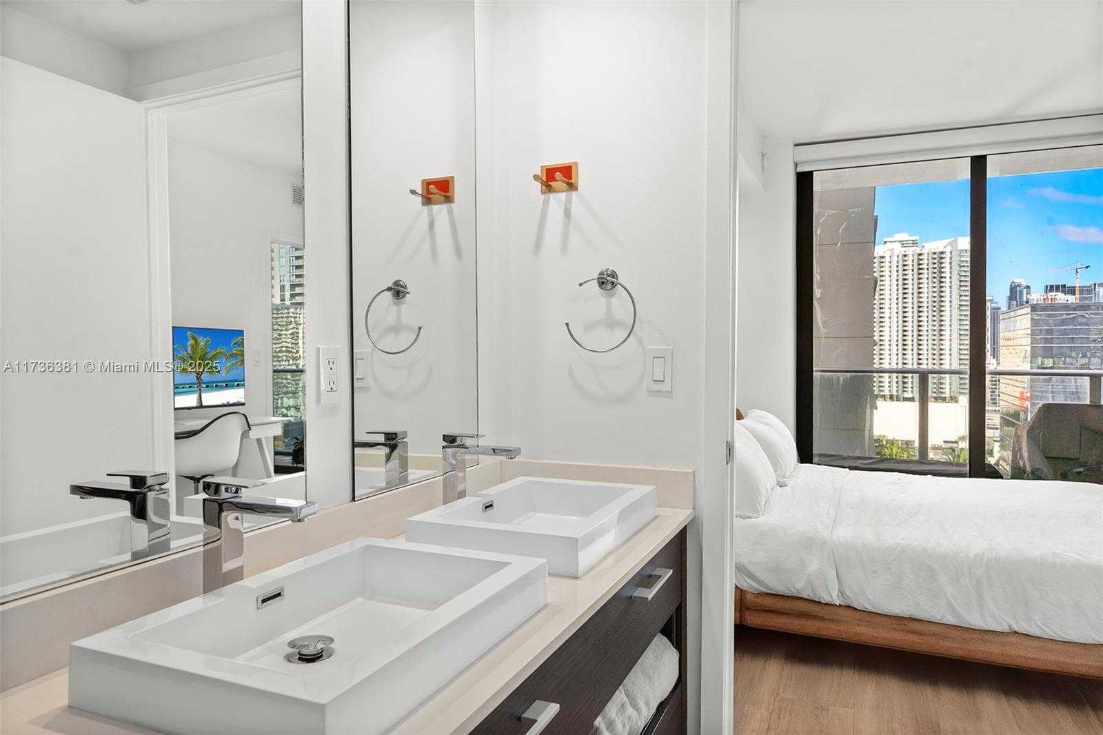 Small Image of 55 SOUTH WEST 9TH ST #1701, Miami Number 17