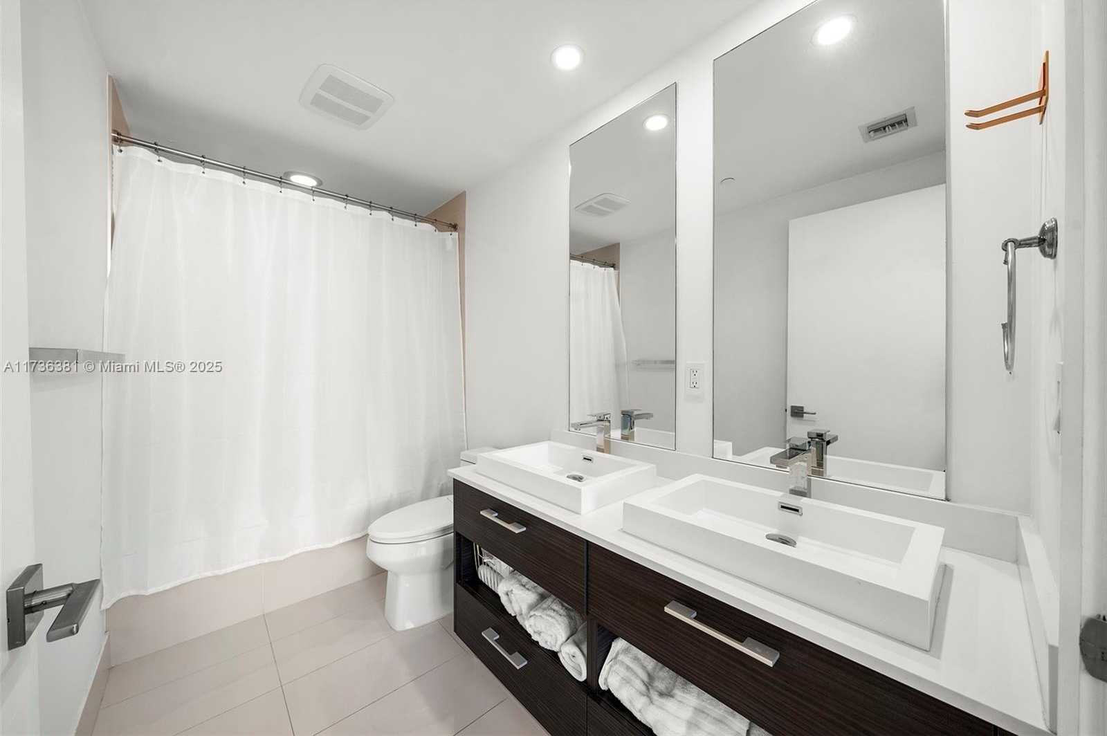 Small Image of 55 SOUTH WEST 9TH ST #1701, Miami Number 27