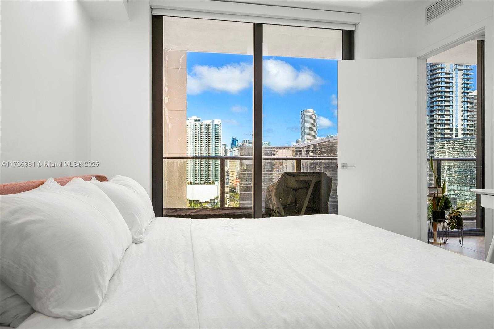 Small Image of 55 SOUTH WEST 9TH ST #1701, Miami Number 29