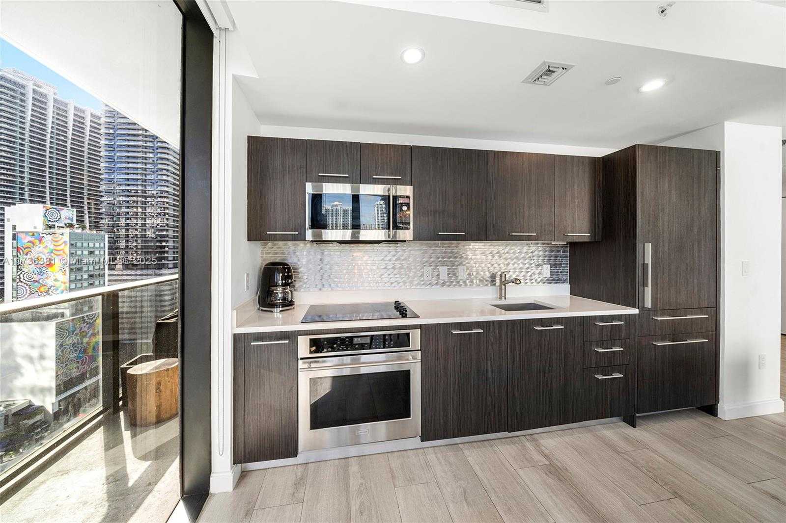 Small Image of 55 SOUTH WEST 9TH ST #1701, Miami Number 6