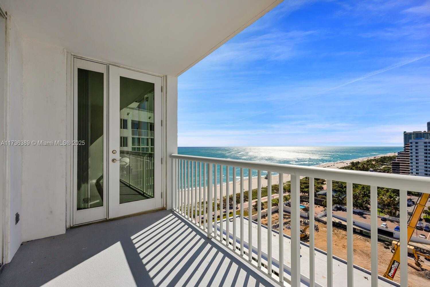 Small Image of 5401 COLLINS AVE #1412, Miami Beach Number 17