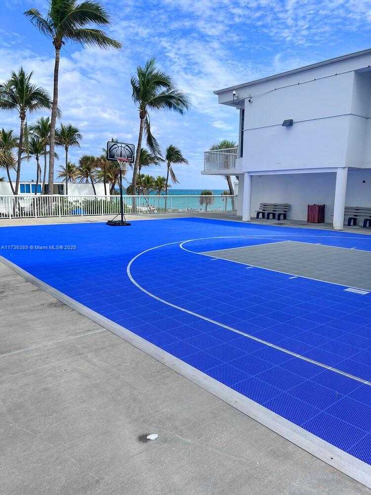 Small Image of 5401 COLLINS AVE #1412, Miami Beach Number 27