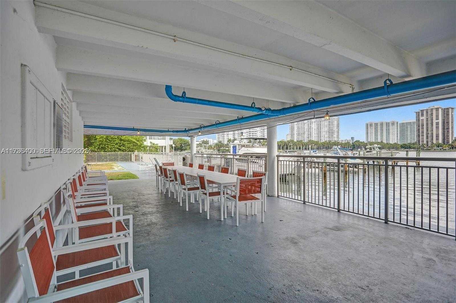 Small Image of 18031 BISCAYNE BLVD #PH01, Aventura Number 27