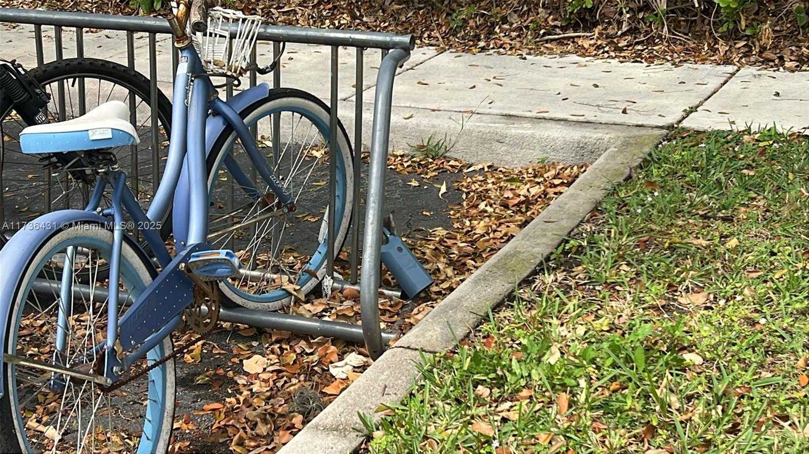 Imagen de Pequeño Objeto