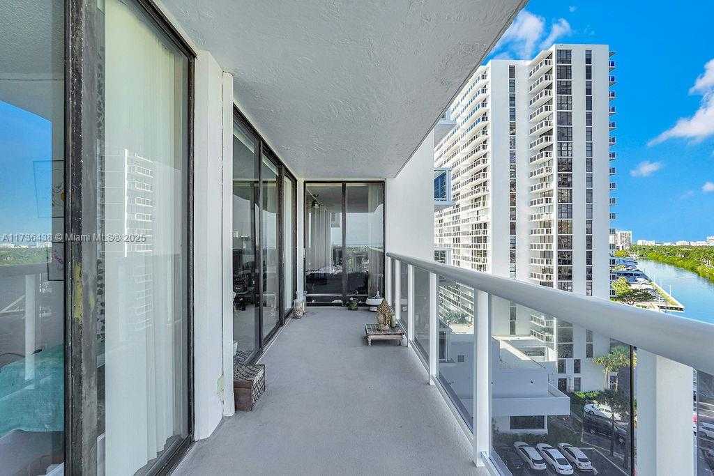 Small Image of 20515 EAST COUNTRY CLUB DR #1042, Aventura Number 26