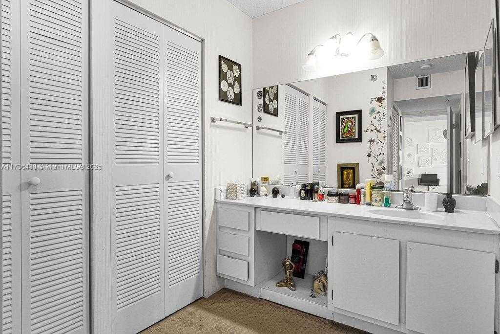 Small Image of 20515 EAST COUNTRY CLUB DR #1042, Aventura Number 35
