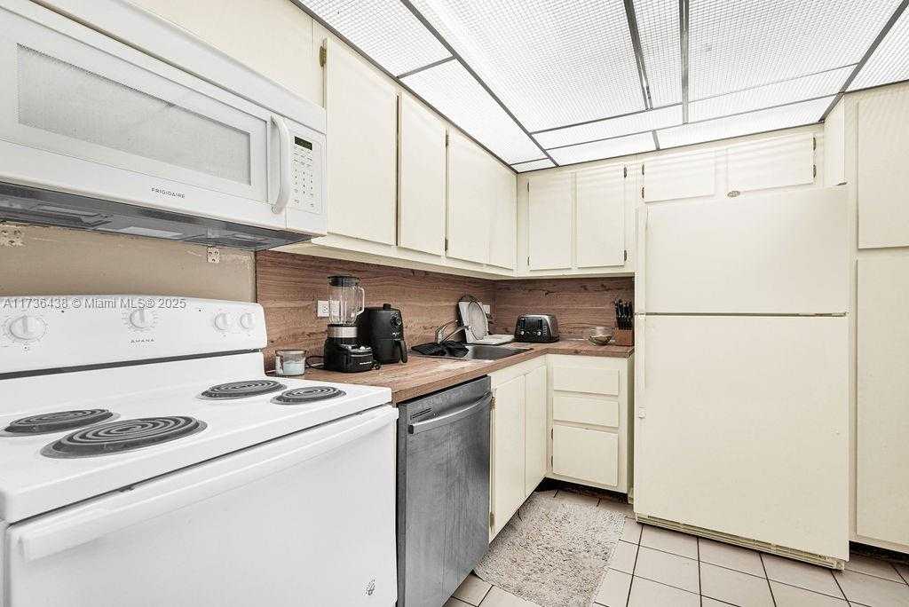 Small Image of 20515 EAST COUNTRY CLUB DR #1042, Aventura Number 43