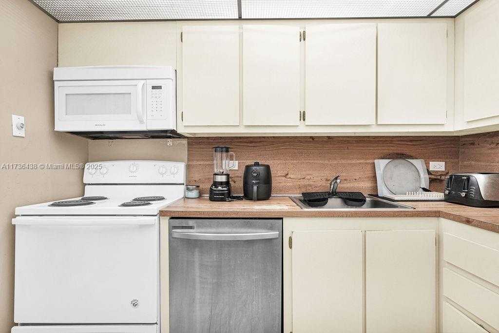 Small Image of 20515 EAST COUNTRY CLUB DR #1042, Aventura Number 47