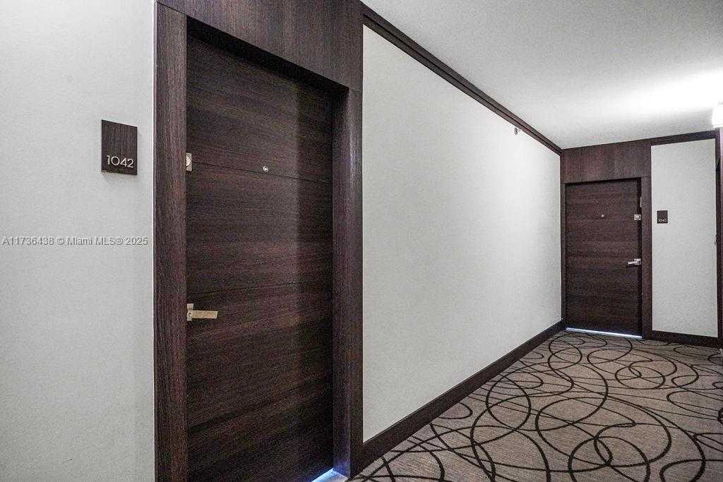 Small Image of 20515 EAST COUNTRY CLUB DR #1042, Aventura Number 7