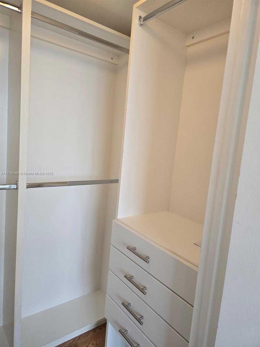 Small Image of 1985 SOUTH OCEAN DR #16G, Hallandale Beach Number 13