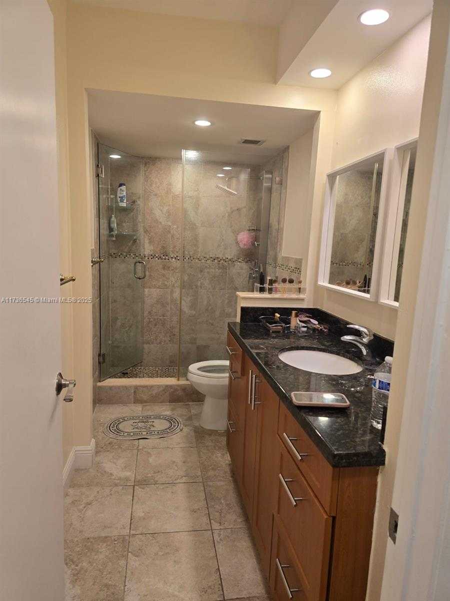 Small Image of 1985 SOUTH OCEAN DR #16G, Hallandale Beach Number 22