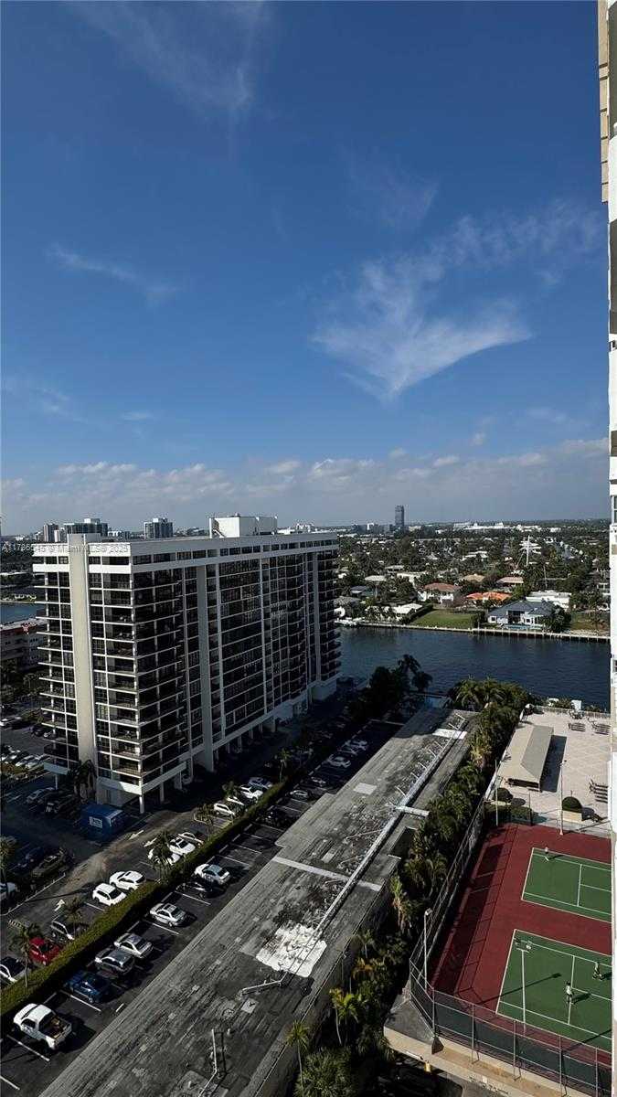 Small Image of 1985 SOUTH OCEAN DR #16G, Hallandale Beach Number 3