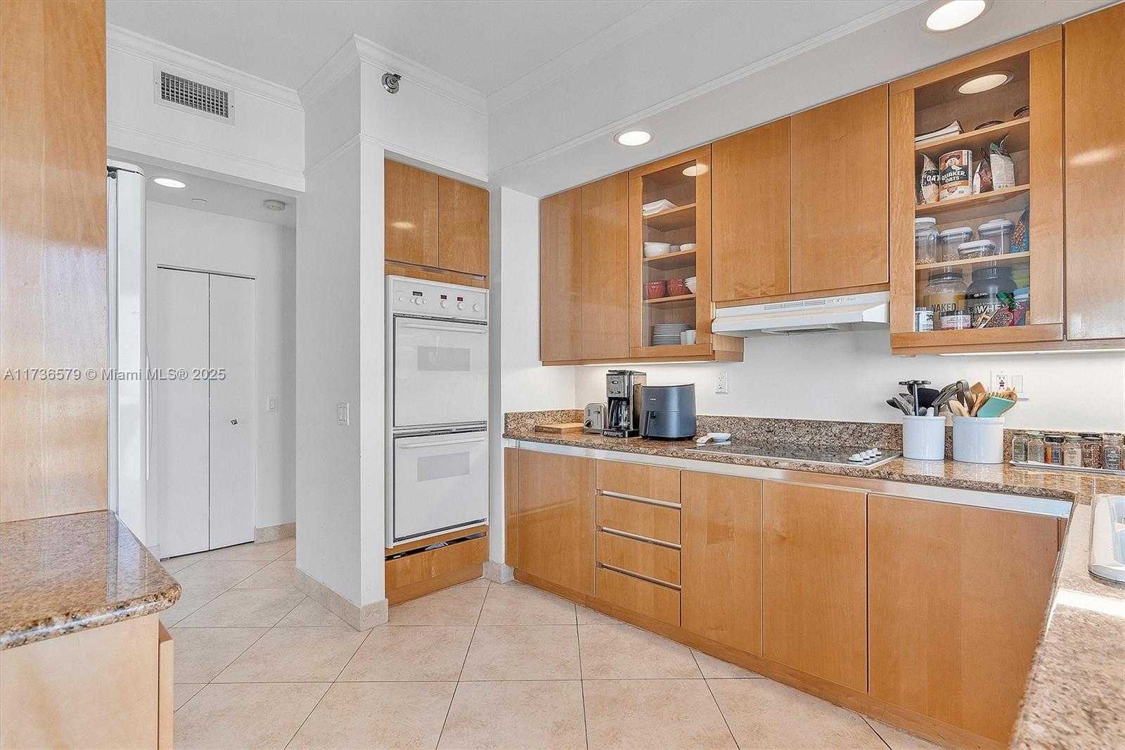 Small Image of 21150 POINT PL #PH 3105, Aventura Number 10