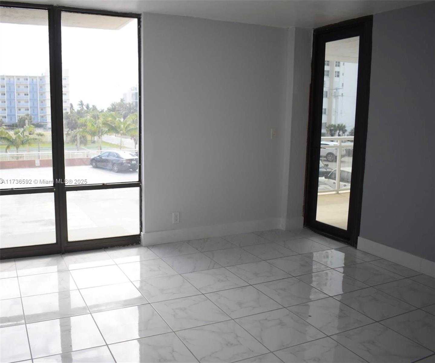 Small Image of 1600 SOUTH OCEAN DR #3G, Hollywood Number 2