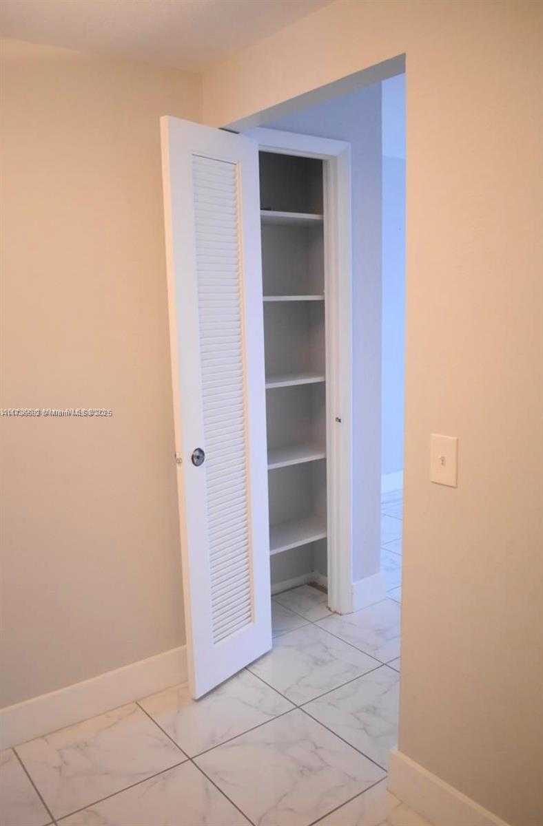 Small Image of 1600 SOUTH OCEAN DR #3G, Hollywood Number 37