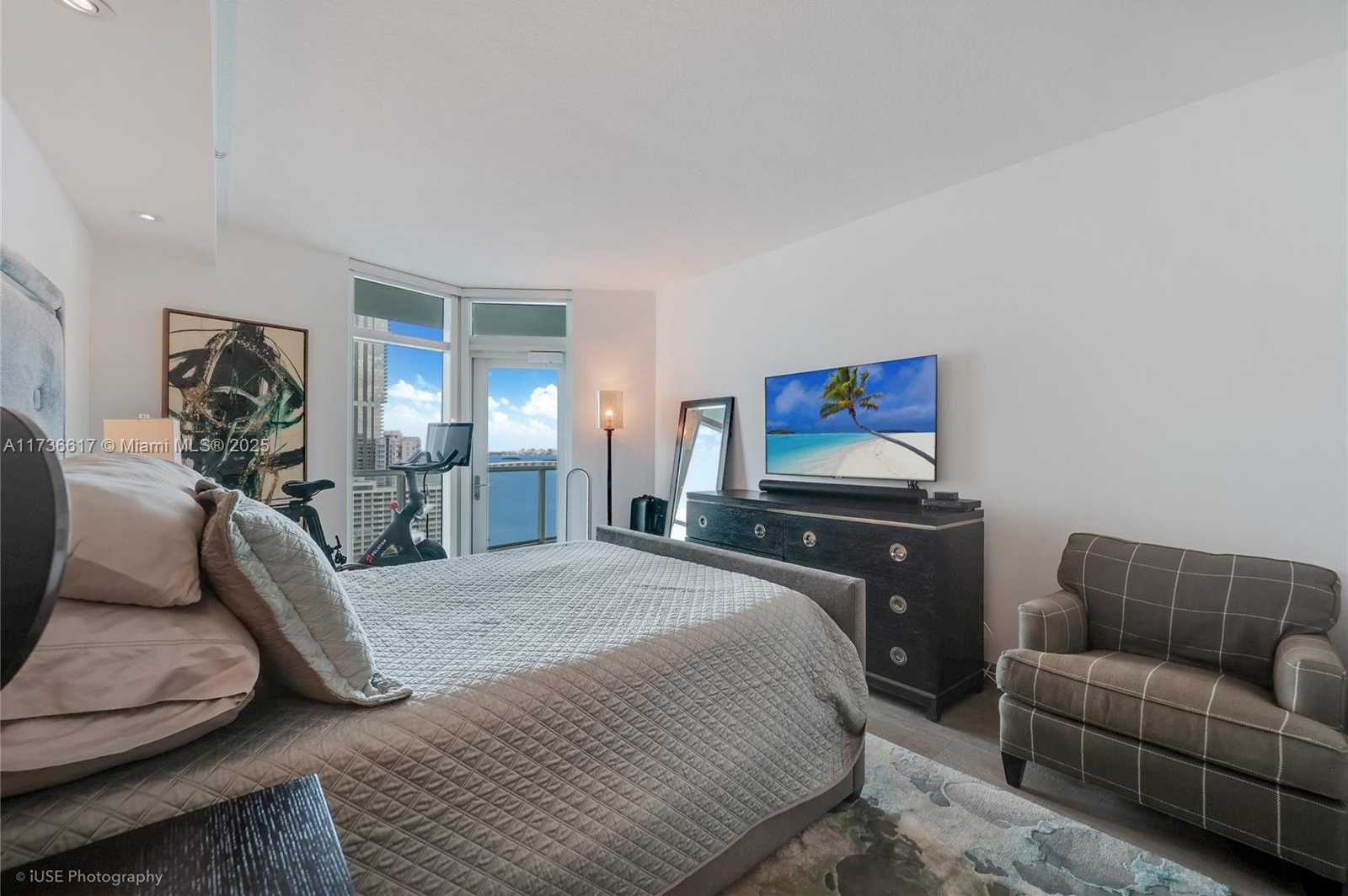 Small Image of 1900 NORTH BAYSHORE DR #2004, Miami Number 11