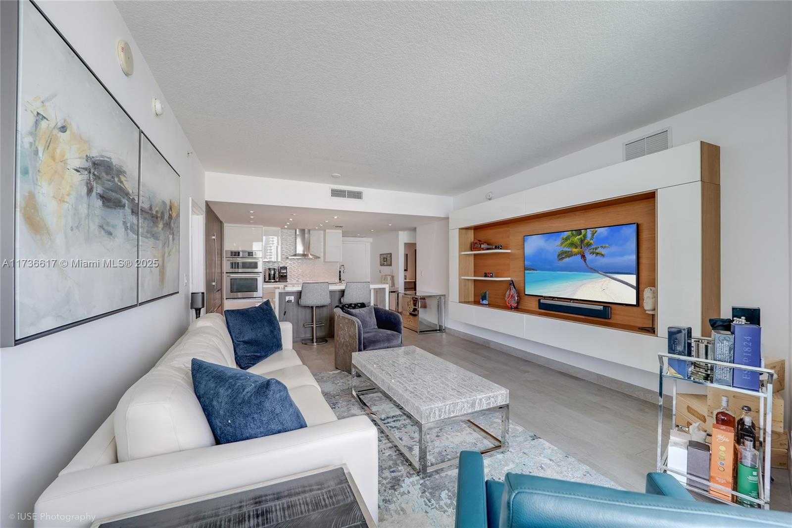 Small Image of 1900 NORTH BAYSHORE DR #2004, Miami Number 8